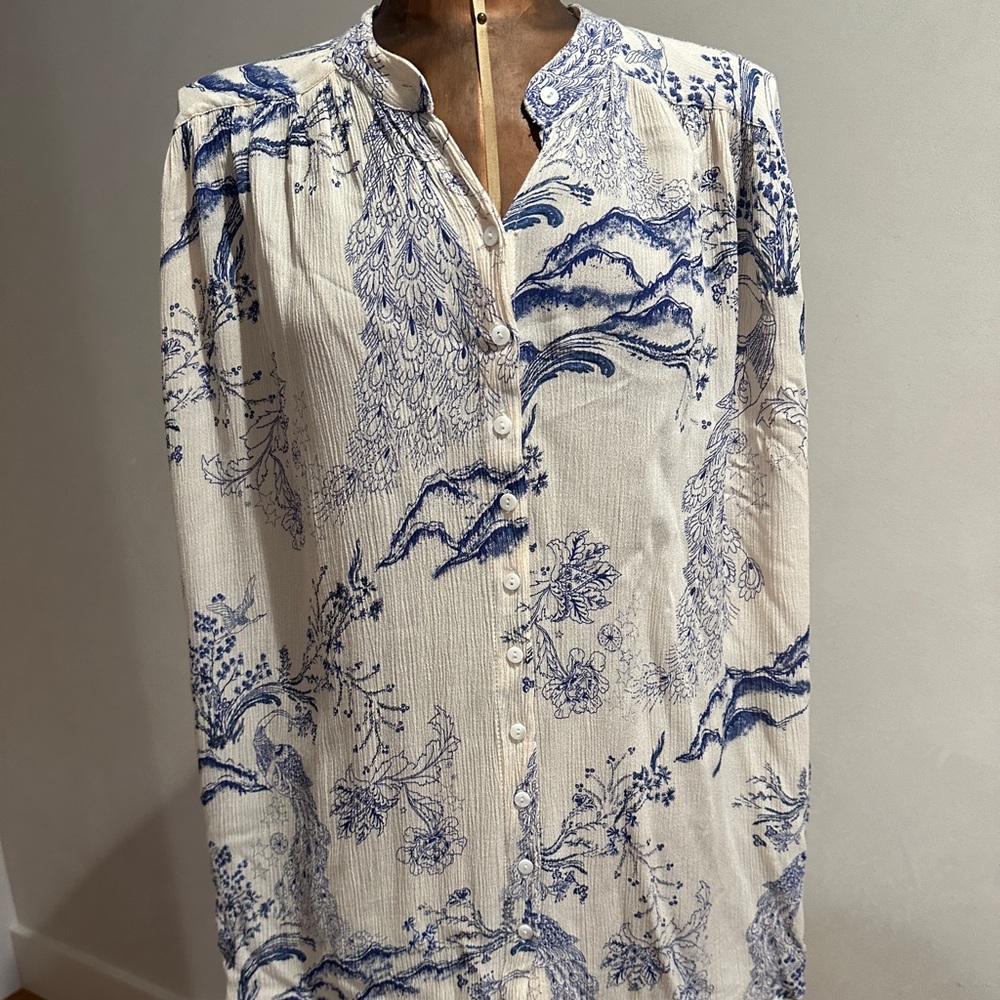 Free People Ivory and Blue Toile Peacock Gauze Blouse Size Medium